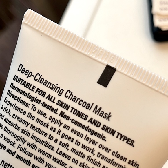 Mary Kay Clear Proof Deep Cleansing Charcoal Mask - Picture 6 of 6